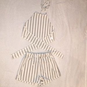 A 2 piece cropped top and shorts set!